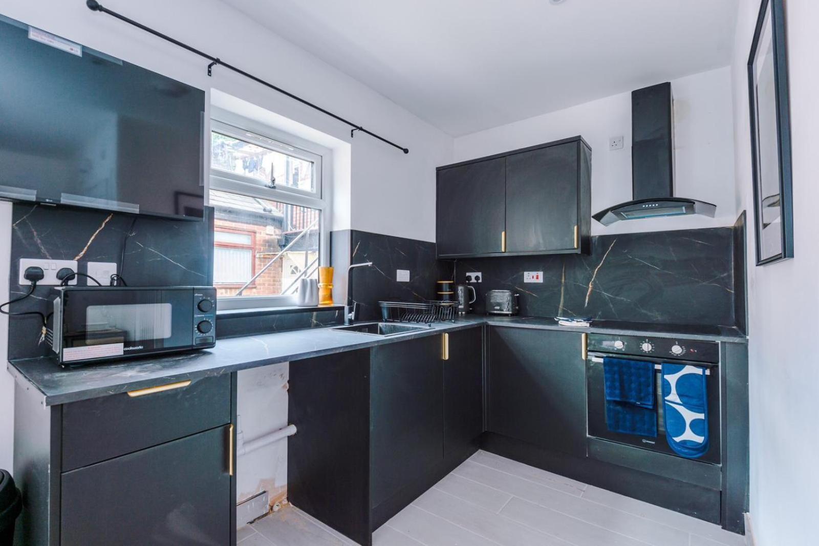 Comfort Style Brand New Selly Oaks Apartment เบอร์มิงแฮม ภายนอก รูปภาพ