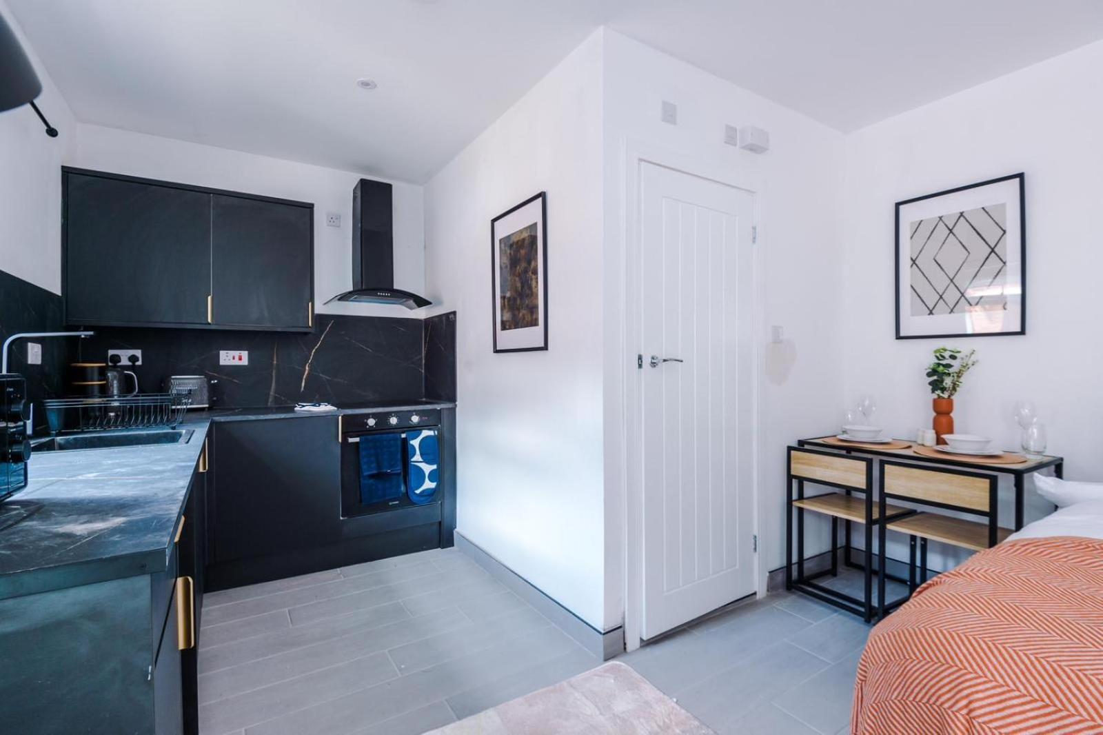 Comfort Style Brand New Selly Oaks Apartment เบอร์มิงแฮม ภายนอก รูปภาพ